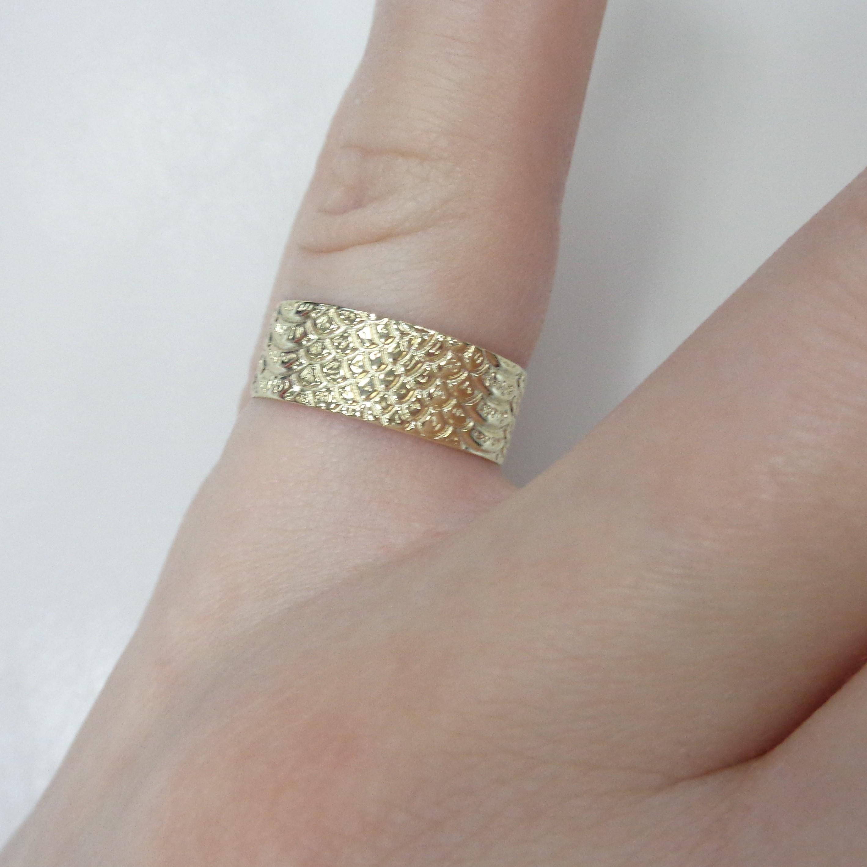 Кольцо из желтого золота